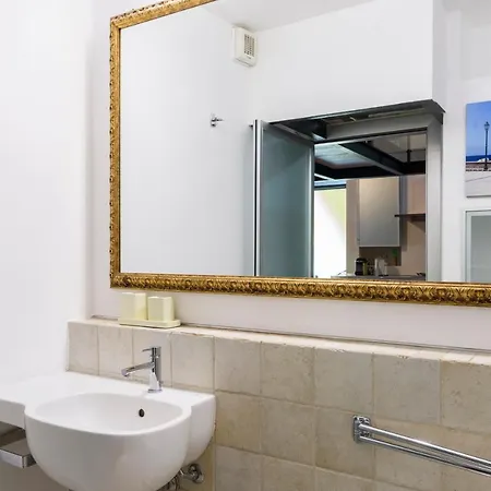 Apartment Cozy In Wonderful Navigli Area Milan