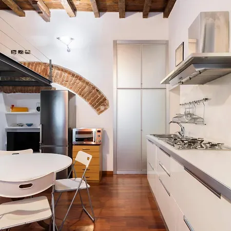 Apartment Cozy In Wonderful Navigli Area Milan
