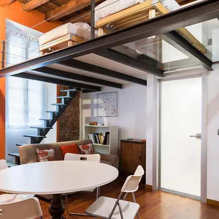 Cozy In Wonderful Navigli Area Apartment