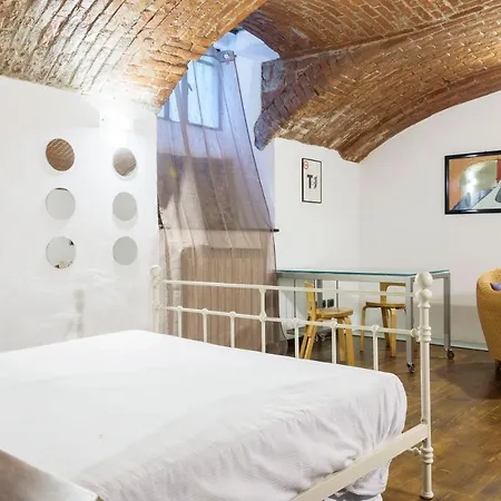 Apartment Cozy In Wonderful Navigli Area Milan