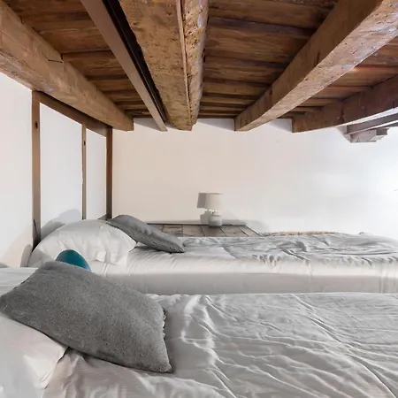 Cozy In Wonderful Navigli Area Apartment